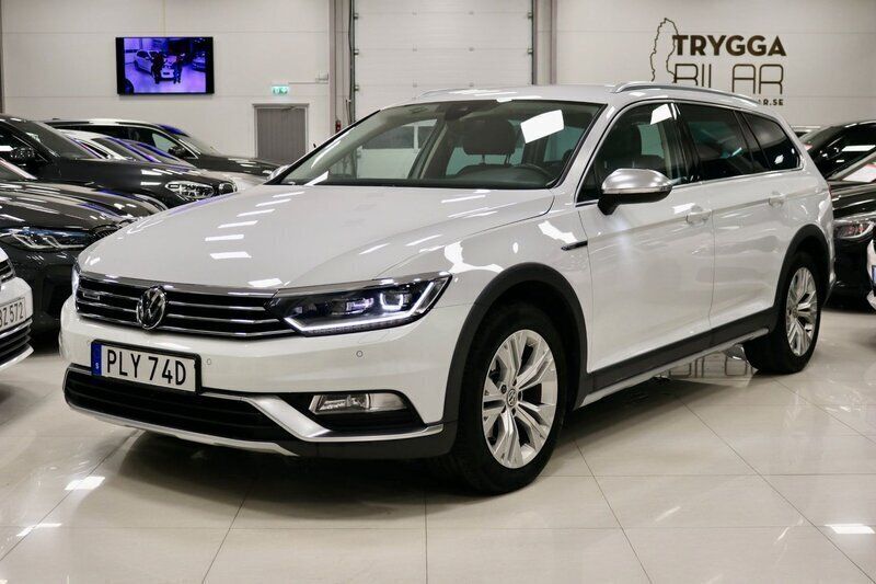 Vit Begagnad 2019 VW Passat Alltrack Kombi | 299 000 kr (Lite dyr) - Bild 1/4