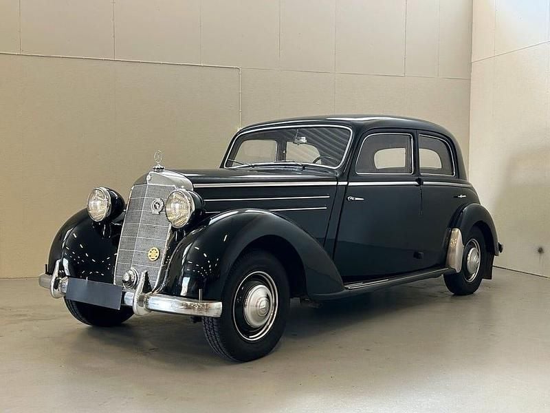 Svart Begagnad 1950 Mercedes 170S Sedan | 310 000 kr - Bild 1/4