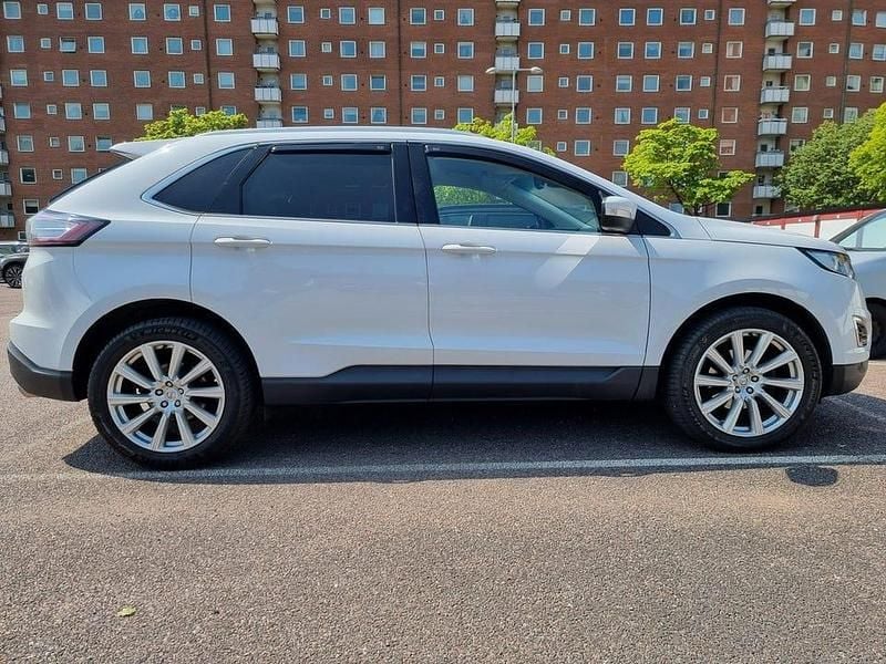 Vit Begagnad 2016 Ford Edge Titanium SUV | 230 000 kr (Marknadspris) - Bild 1/4