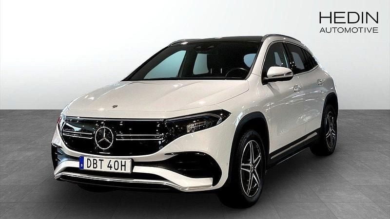 Vit (white) Begagnad 2023 Mercedes EQA300 AMG line SUV | 389 900 kr (Marknadspris) - Bild 1/4