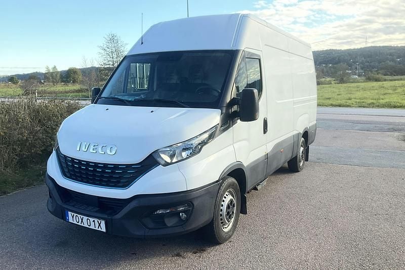 Vit Begagnad 2021 Iveco Daily | 179 000 kr (Bra pris) - Bild 1/4