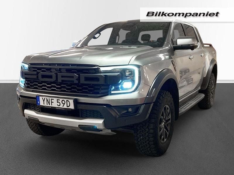 Grå Begagnad 2023 Ford Ranger Raptor Pickup | 679 000 kr (Marknadspris) - Bild 1/4
