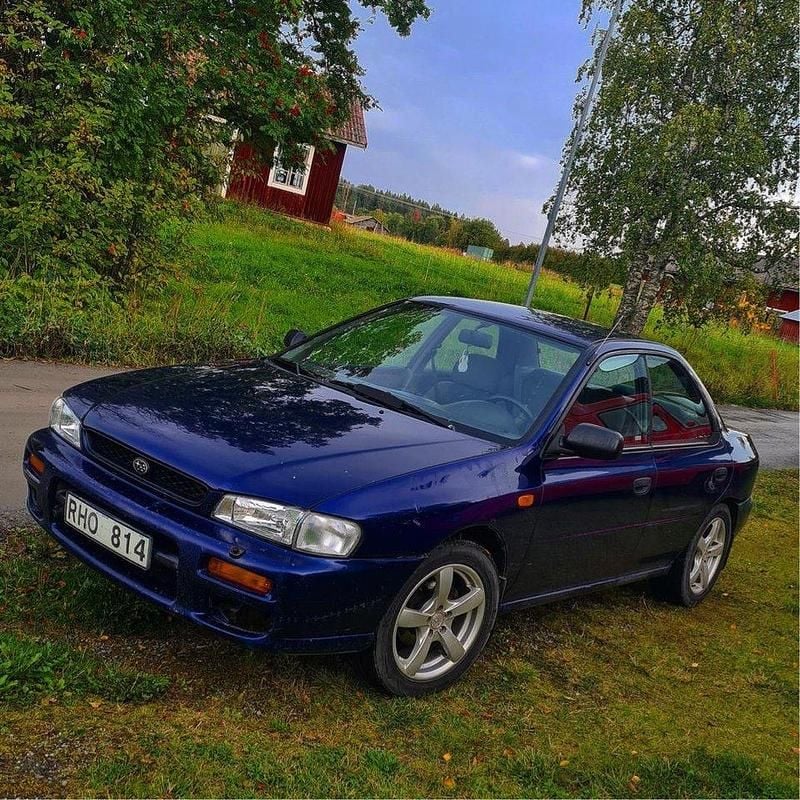 Blå Begagnad 2000 Subaru Impreza Sedan | 20 000 kr (Superpris) - Bild 1/4