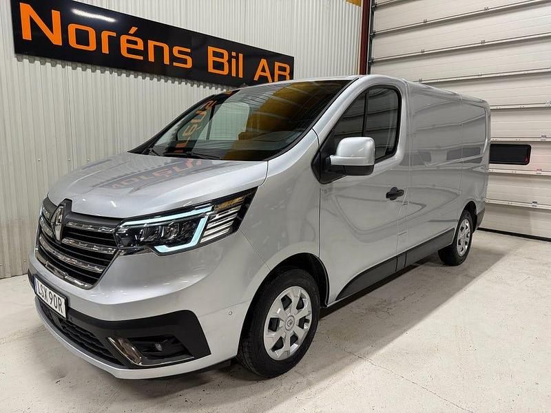 Begagnad 2022 Renault Trafic Minibuss | 299 000 kr (Dyr) - Bild 1/4