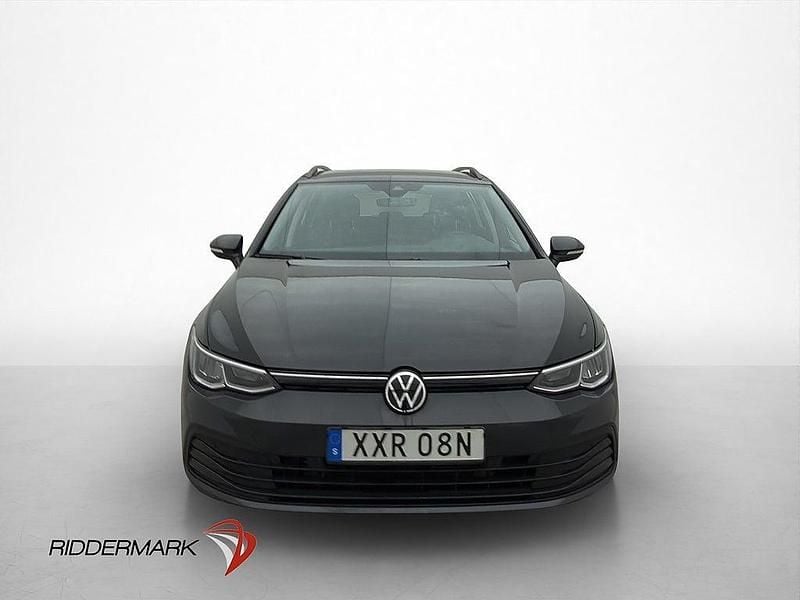 Begagnad VW Golf VIII 131 HK (96 kW) 2021 Grå Kombi