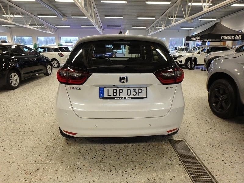 Begagnad Honda Jazz Elegance 109 HK (80 kW) 2020 Vit Halvkombi