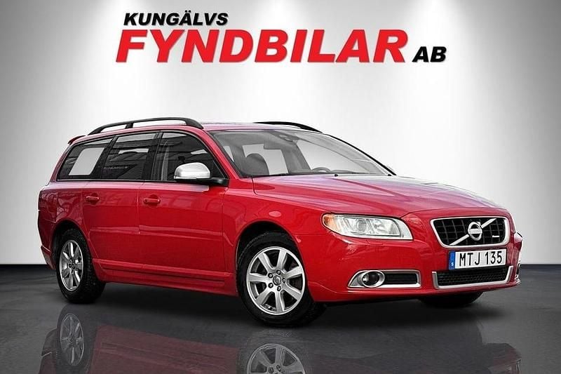 Begagnad Volvo V70 R-Design 180 HK (132 kW) 2012 Röd Kombi