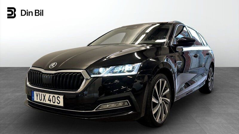 Svart Begagnad 2021 Skoda Octavia Kombi | 269 900 kr (Marknadspris) - Bild 1/4