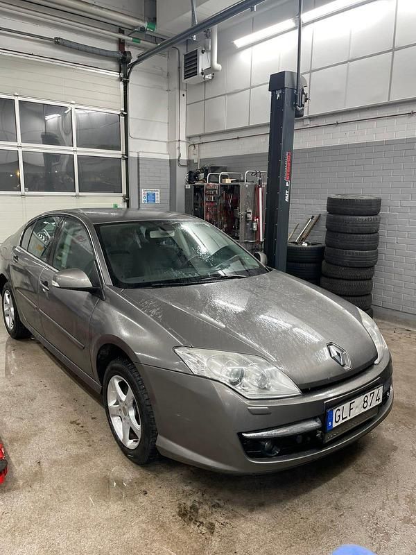 Begagnad 2008 Renault Laguna III Halvkombi | 25 000 kr - Bild 1/4