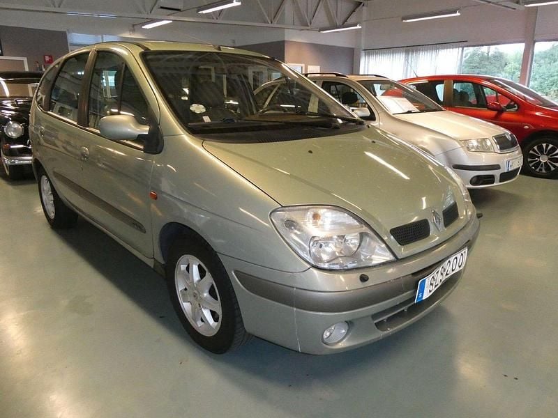 Grön Begagnad 2002 Renault Scénic Minibuss | 28 700 kr - Bild 1/4