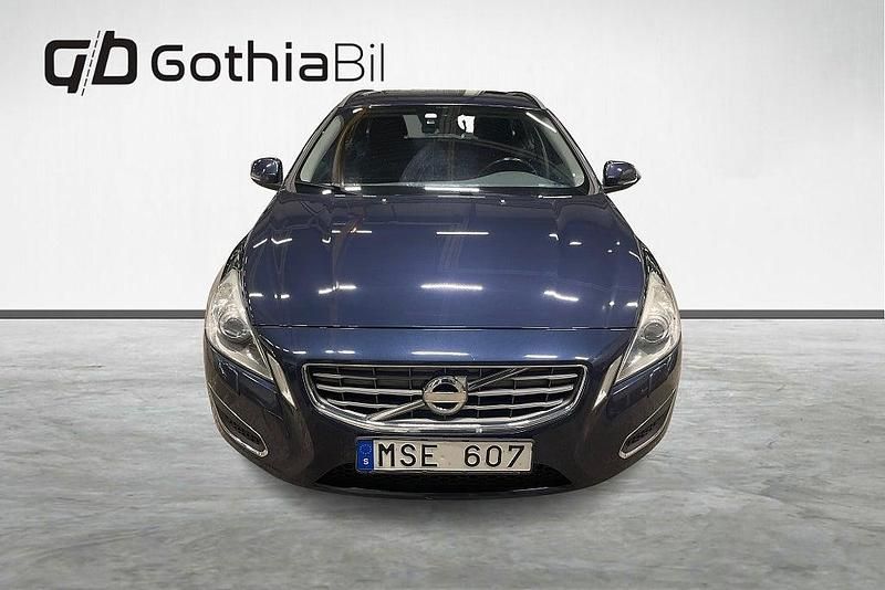 Begagnad Volvo V60 Momentum 116 HK (85 kW) 2012 Blå Kombi