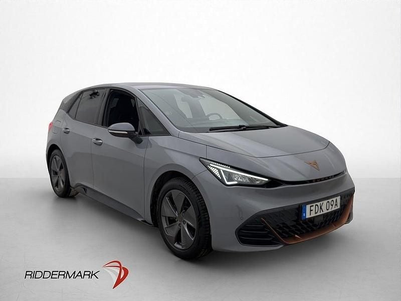Begagnad Cupra Born 169 kW (231 HK) 2023 Grå Halvkombi