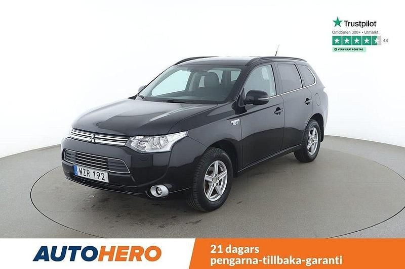 Svart Begagnad 2014 Mitsubishi Outlander P-HEV SUV | 119 000 kr (Bra pris) - Bild 1/4