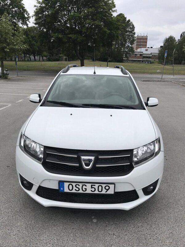 Vit Begagnad 2015 Dacia Logan MCV Kombi | 49 900 kr (Bra pris) - Bild 1/4