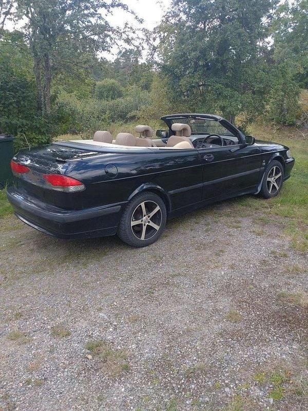 Svart Begagnad 2002 Saab 9-3 Cabriolet Cab | 42 000 kr - Bild 1/3