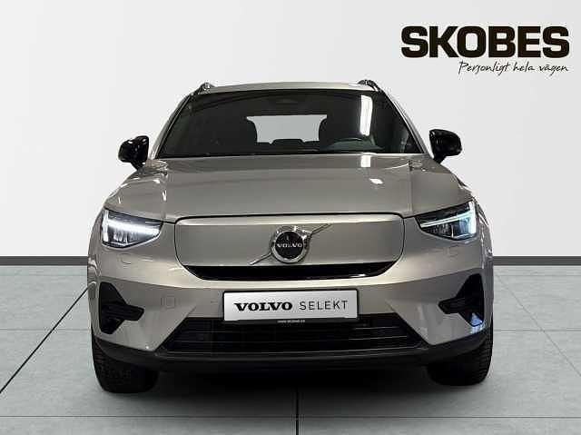 Begagnad Volvo XC40 Single Motor 175 kW (238 HK) 2023 Silver SUV