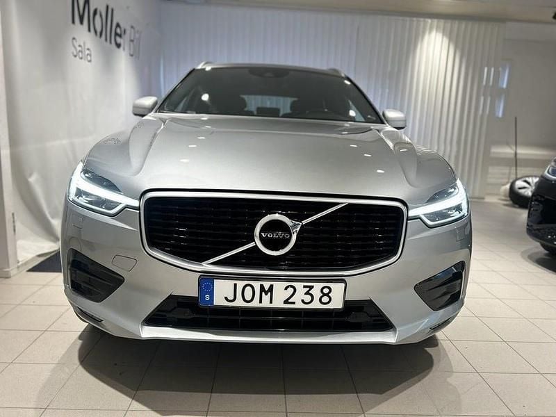 Begagnad Volvo XC60 R-Design 250 HK (183 kW) 2019 Silver SUV