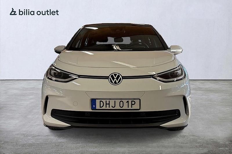 Begagnad VW ID.3 Pro Performance 150 kW (204 HK) 2023 Vit Halvkombi