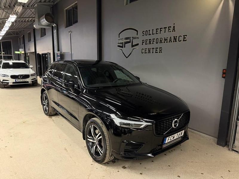 Svart Begagnad 2021 Volvo XC60 R-Design SUV | 359 900 kr (Marknadspris) - Bild 1/4
