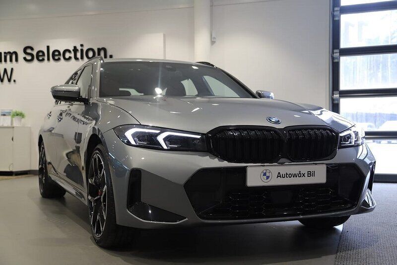 Grå Ny 2025 BMW 330e M Sport Kombi | 726 500 kr (Lite dyr) - Bild 1/3