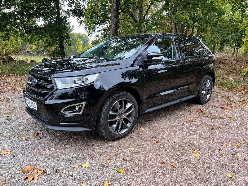 Svart Begagnad 2016 Ford Edge SUV | 169 800 kr (Marknadspris) - Bild 1/3