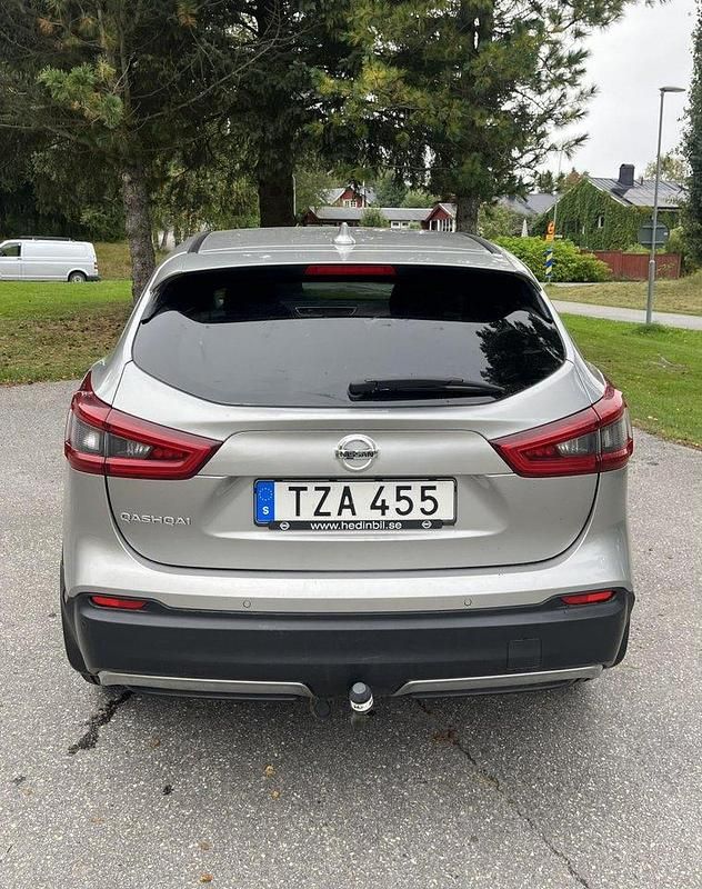 Begagnad Nissan Qashqai 116 HK (85 kW) 2018 Silver SUV