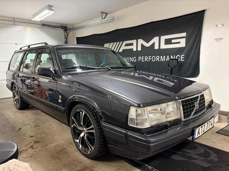 Grå metallic Begagnad 1998 Volvo 940 Kombi | 38 000 kr - Bild 1/4