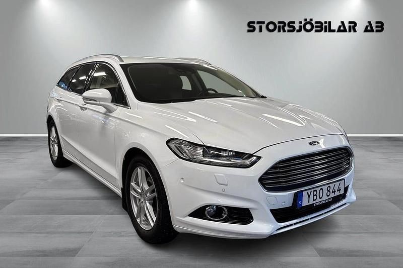 Vit Begagnad 2016 Ford Mondeo Titanium Kombi | 159 000 kr (Marknadspris) - Bild 1/4