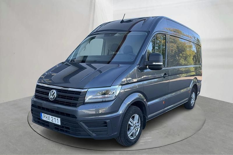 Grå Begagnad 2017 VW Crafter Van | 219 000 kr (Marknadspris) - Bild 1/4