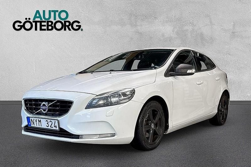 Vit Begagnad 2013 Volvo V40 Halvkombi | 64 900 kr (Marknadspris) - Bild 1/4