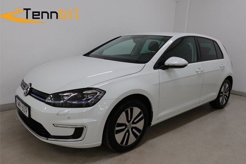 Vit Begagnad 2019 VW e-Golf Active Halvkombi | 135 900 kr (Marknadspris) - Bild 1/4