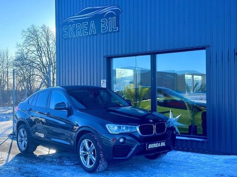 Grå Begagnad 2018 BMW X4 SUV | 209 900 kr - Bild 1/4