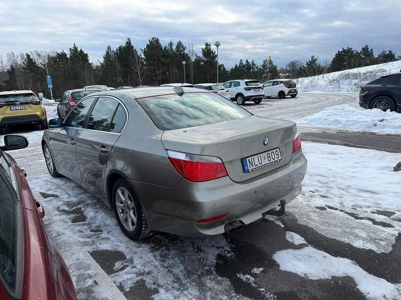 Begagnad BMW 525 218 HK (160 kW) 2007 Sedan