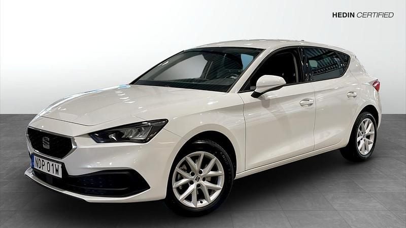 Vit (white) Begagnad 2020 Seat Leon Style Kombi | 169 900 kr (Marknadspris) - Bild 1/4