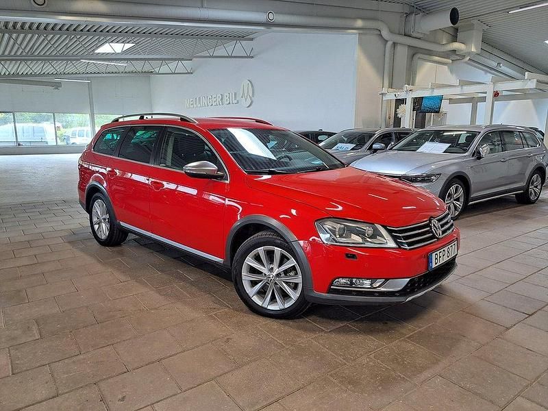 Röd Begagnad 2014 VW Passat Alltrack Kombi | 109 800 kr (Marknadspris) - Bild 1/4