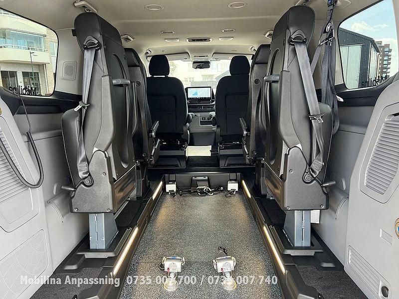 Ny Ford Tourneo 170 HK (125 kW) 2025 Magnetic metalic Kombi