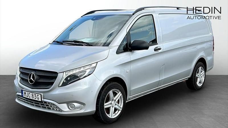 Svart Begagnad 2019 Mercedes Vito Minibuss | 239 920 kr - Bild 1/4