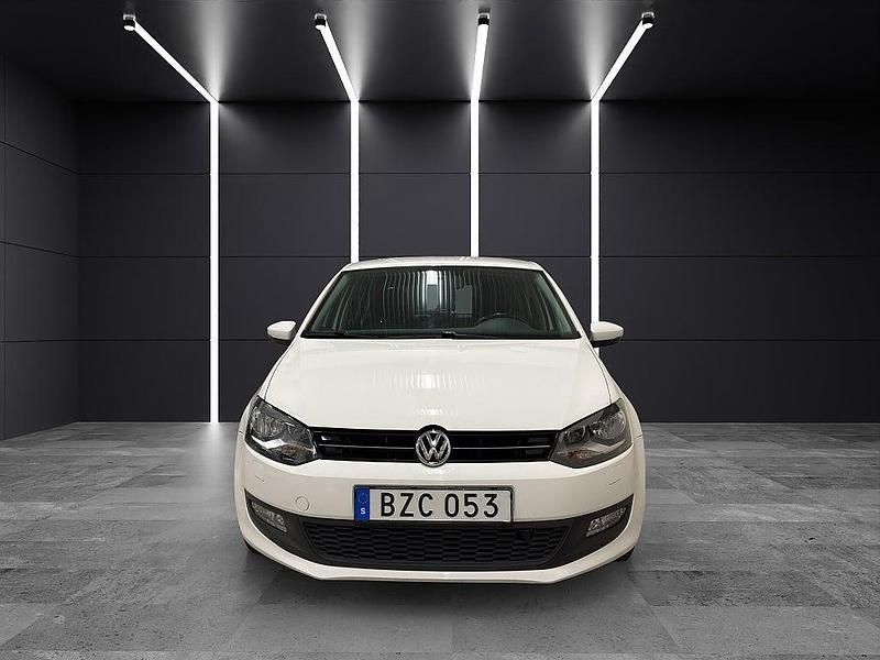 Begagnad VW Polo 86 HK (63 kW) 2013 Vit Halvkombi