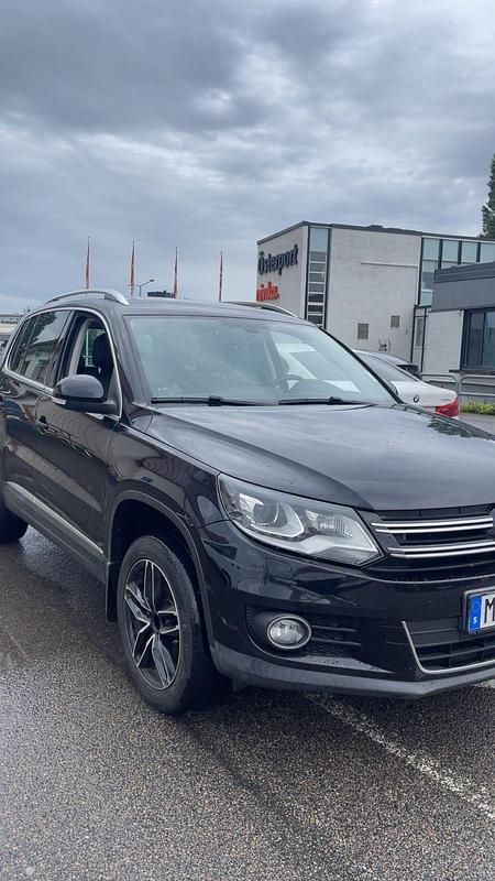 Begagnad VW Tiguan 140 HK (102 kW) 2012 SUV