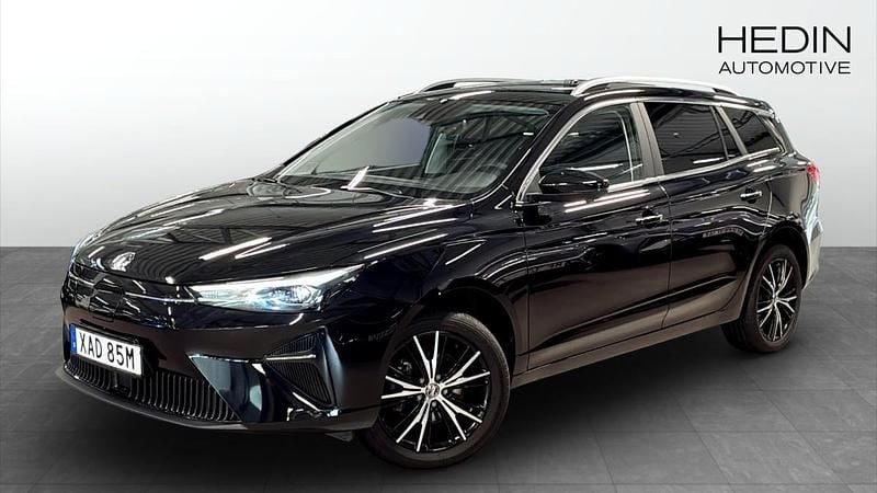 Svart (black) Begagnad 2022 MG MG5 EV Luxury Kombi | 229 900 kr (Marknadspris) - Bild 1/4