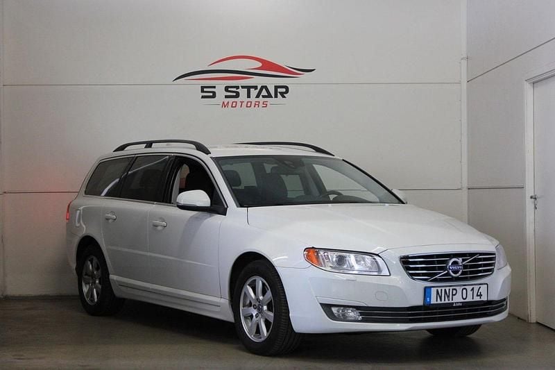 Vit Begagnad 2014 Volvo V70 Momentum Kombi | 94 900 kr (Bra pris) - Bild 1/4