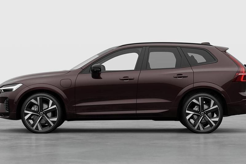 Ny Volvo XC60 350 HK (257 kW) 2025 Röd SUV