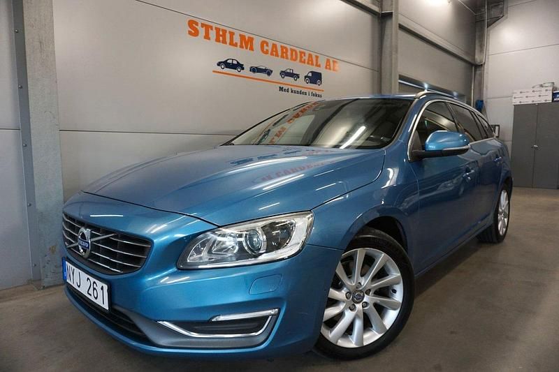 Blå Begagnad 2013 Volvo V60 Momentum Kombi | 84 700 kr (Lite dyr) - Bild 1/4