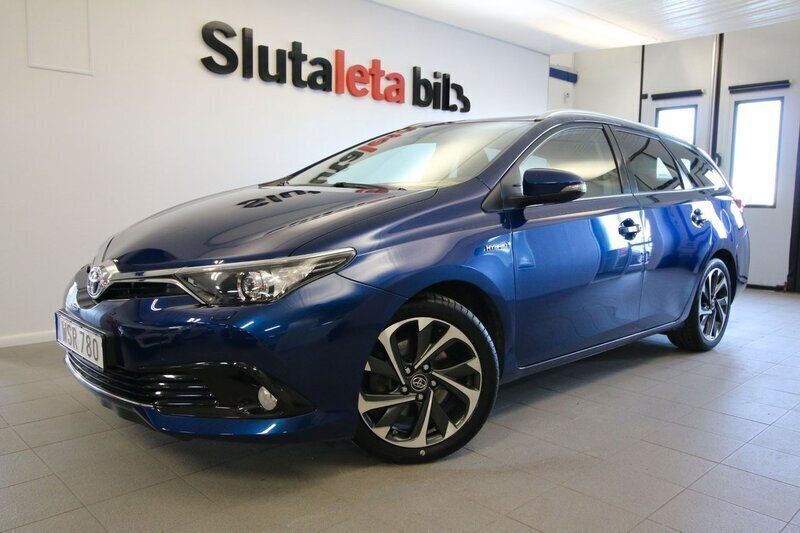 Mörkblå Begagnad 2017 Toyota Auris Touring Sports Edition Kombi | 194 900 kr (Marknadspris) - Bild 1/4