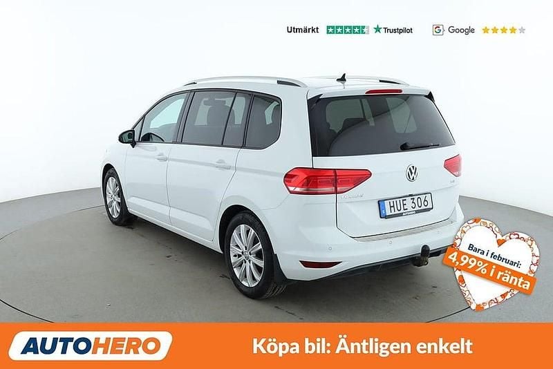Begagnad VW Touran 112 HK (82 kW) 2015 Vit Minibuss