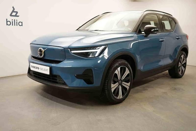 Begagnad Volvo XC40 Single Motor 175 kW (238 HK) 2023 Blå SUV