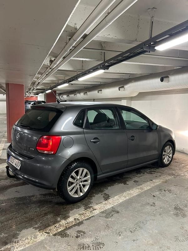 Begagnad VW Polo 90 HK (66 kW) 2010 Halvkombi
