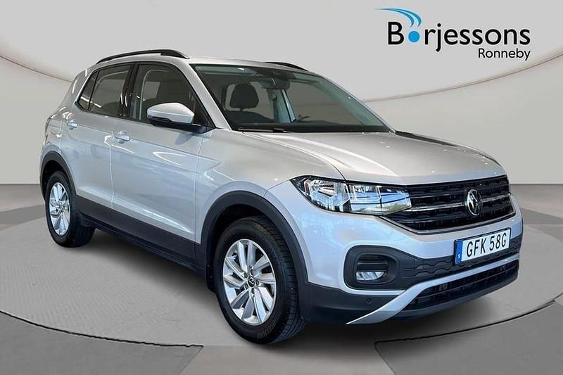 Silver Begagnad 2021 VW T-Cross Life SUV | 199 000 kr (Marknadspris) - Bild 1/4