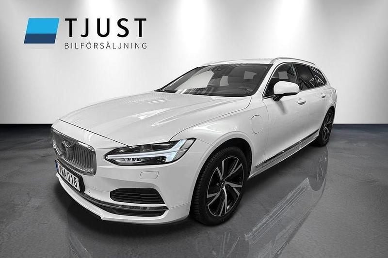 Vit Begagnad 2023 Volvo V90 Core Kombi | 365 000 kr - Bild 1/4