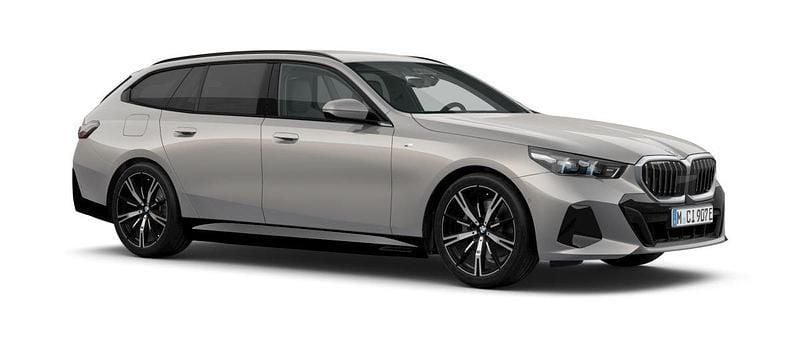 Ny 2025 BMW 530e Shadowline Kombi | 719 400 kr - Bild 1/3